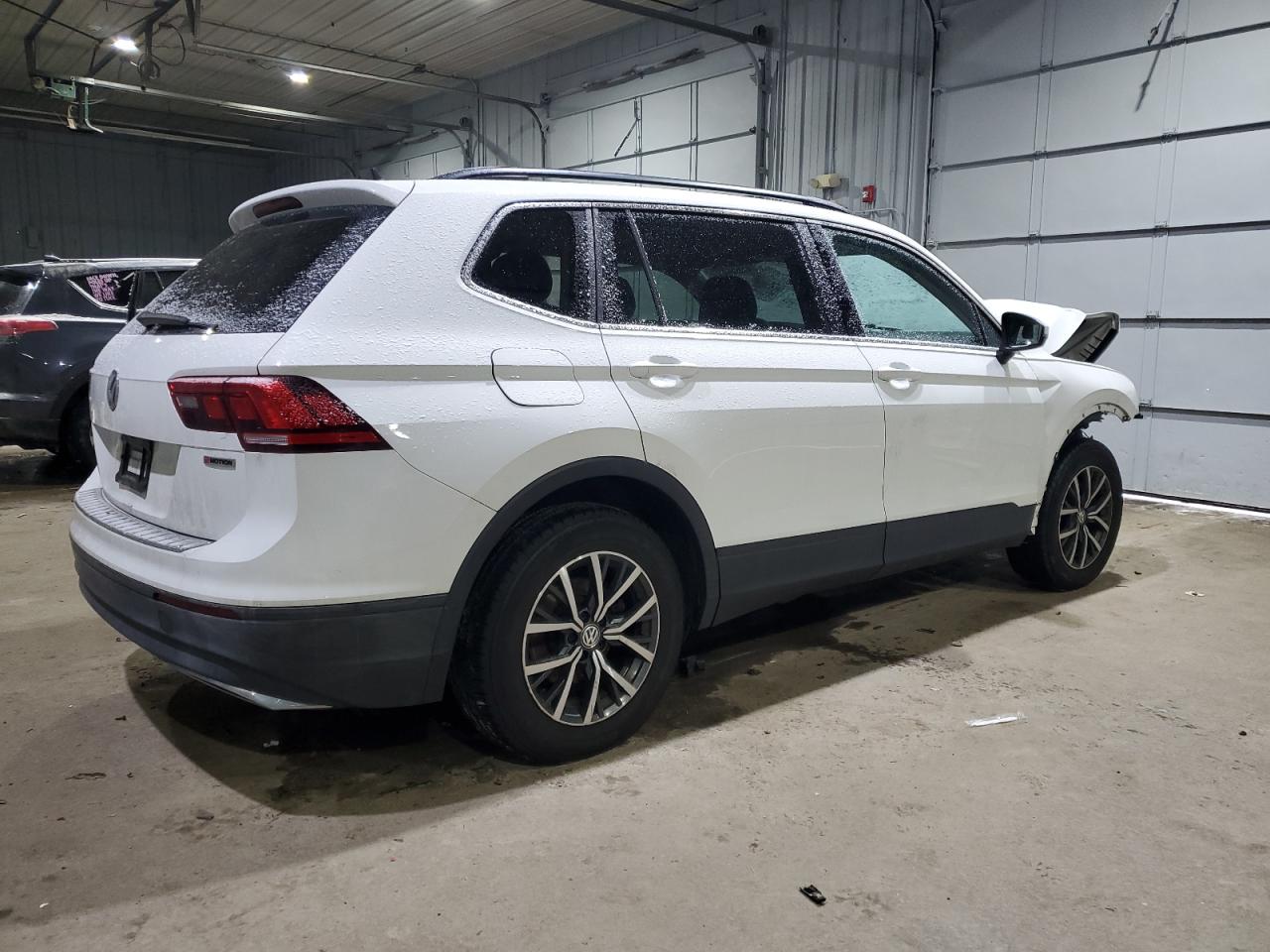 2019 Volkswagen Tiguan - Image 3