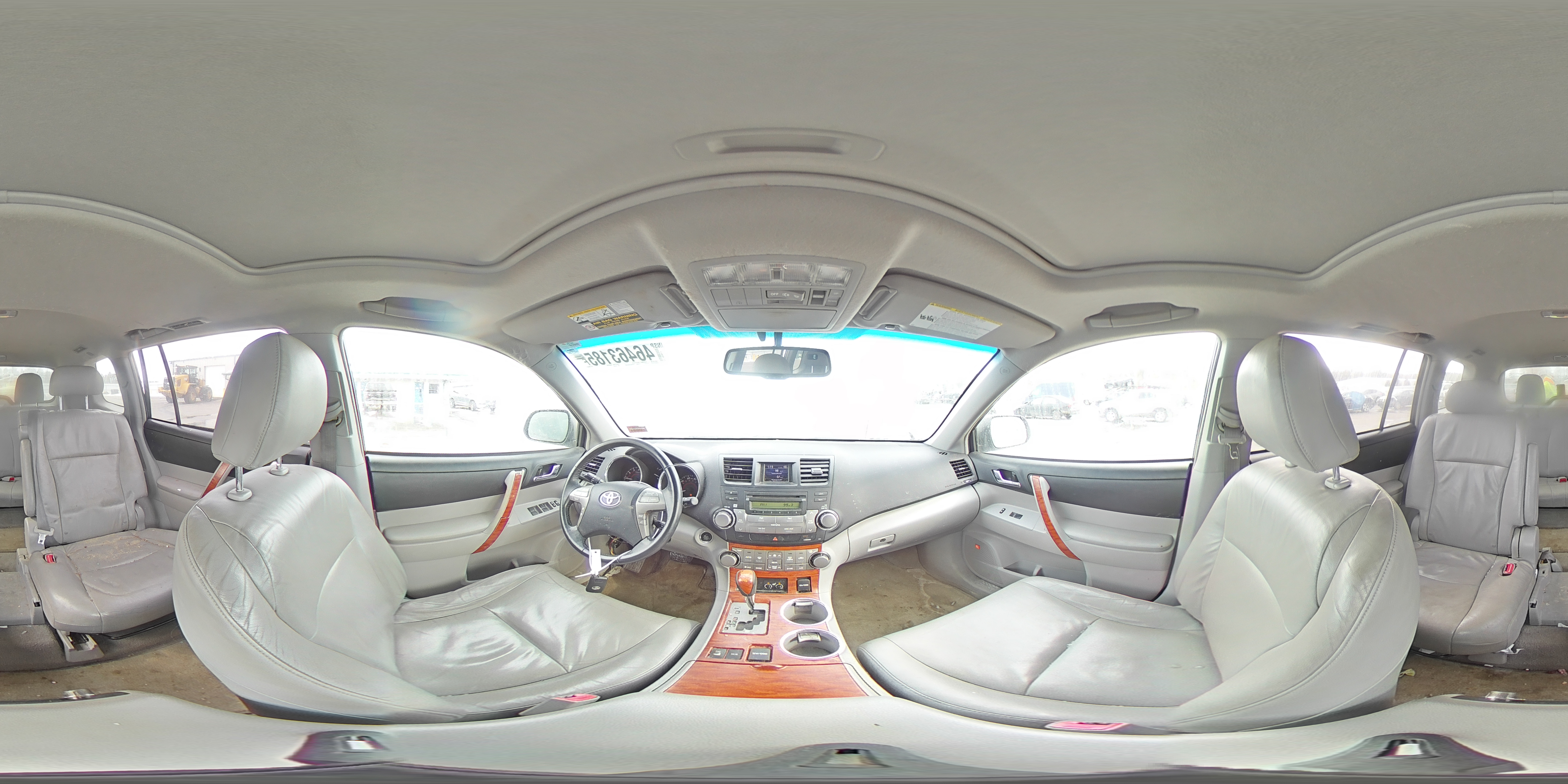 2010 Toyota Highlander - Image 13