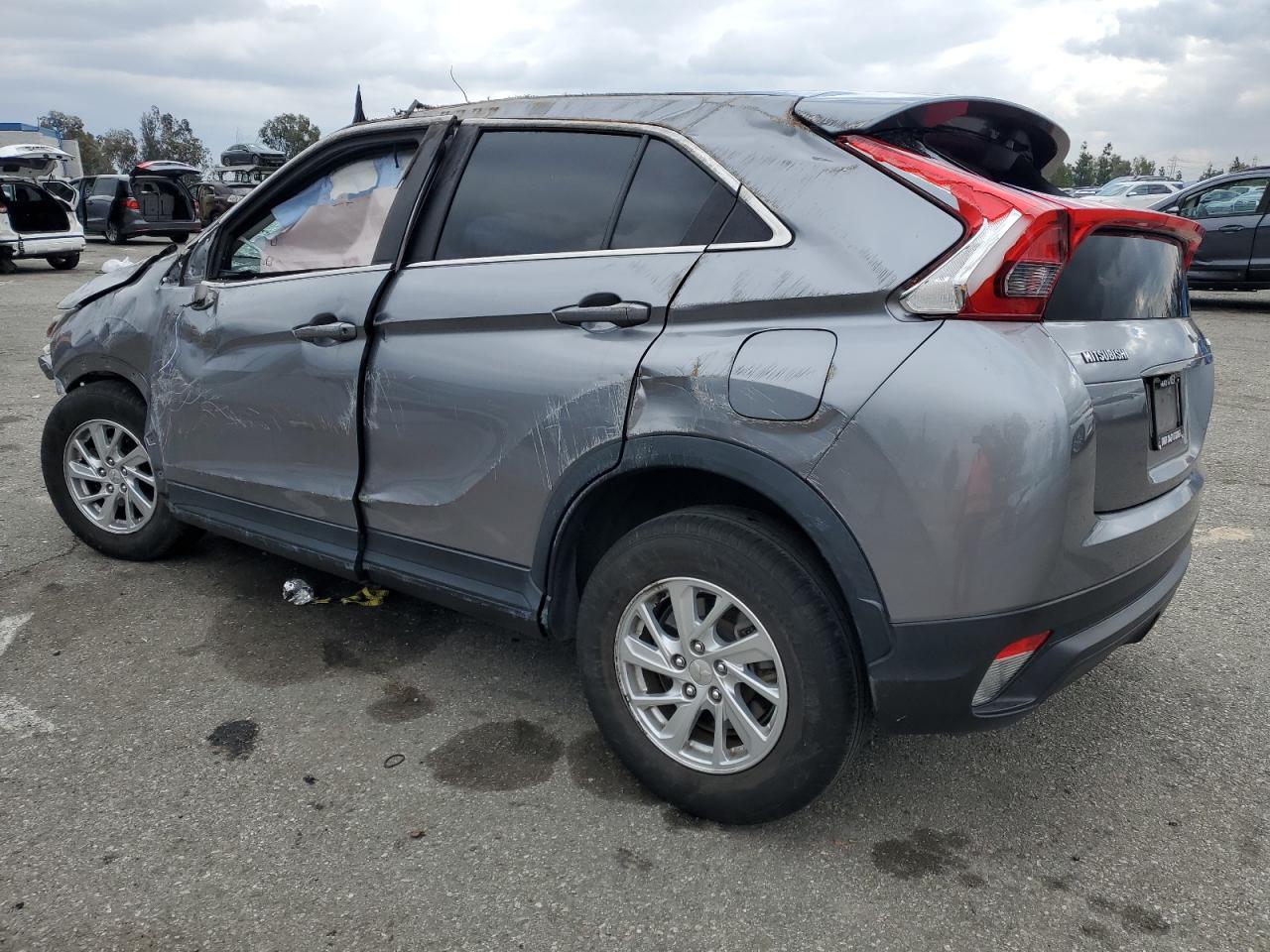 2019 Mitsubishi Eclipse - Image 2