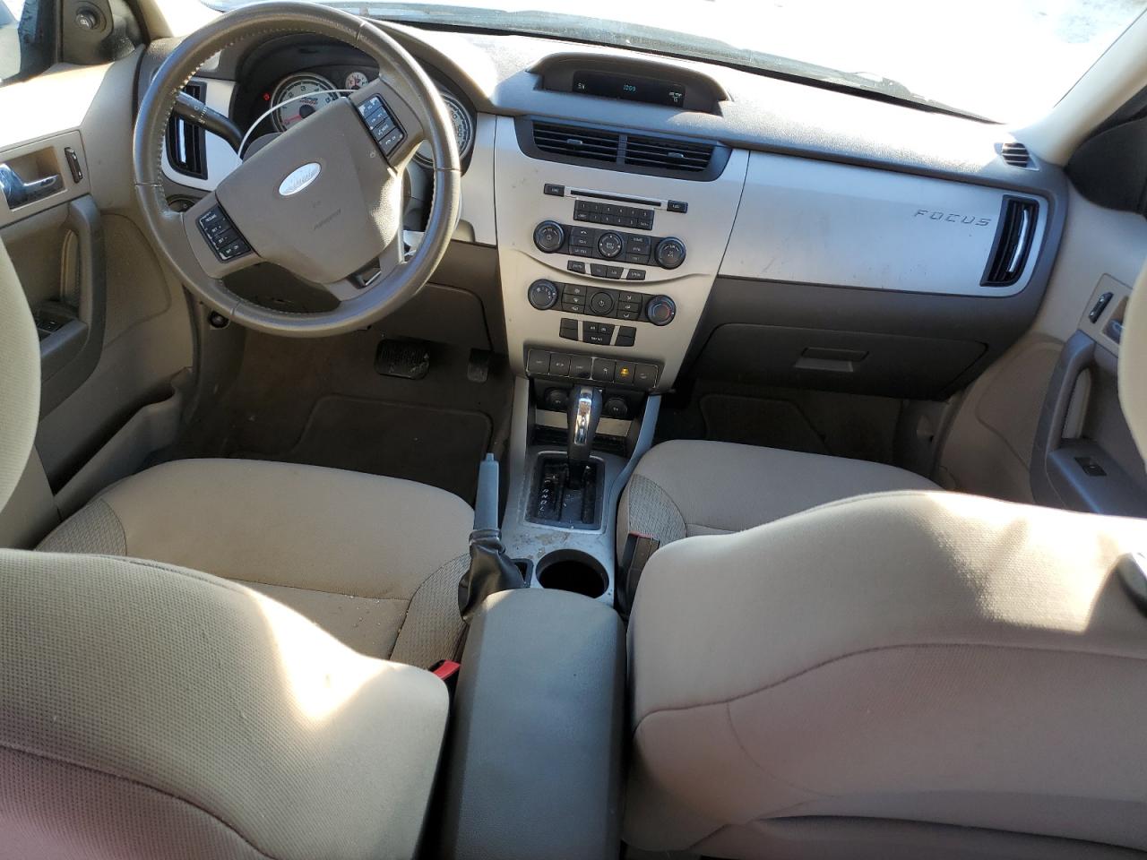 2010 Ford Focus - Image 8
