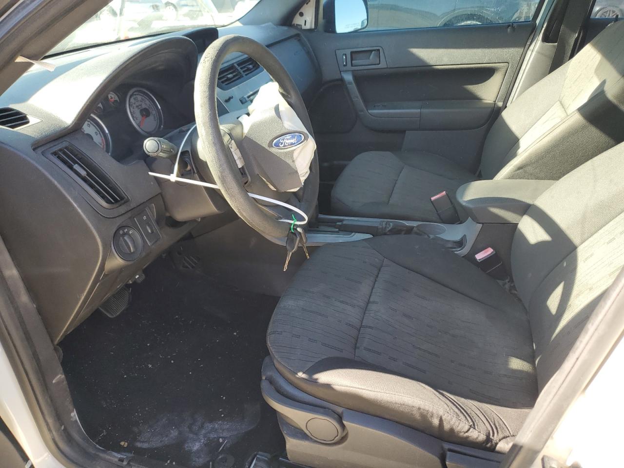 2010 Ford Focus - Image 7