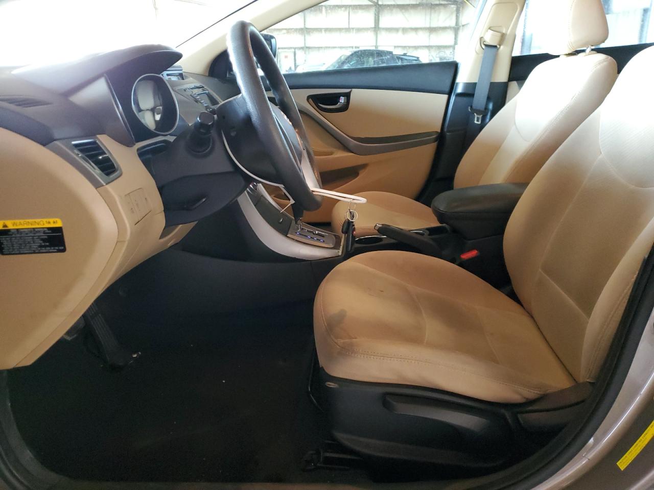 2013 Hyundai Elantra - Image 7