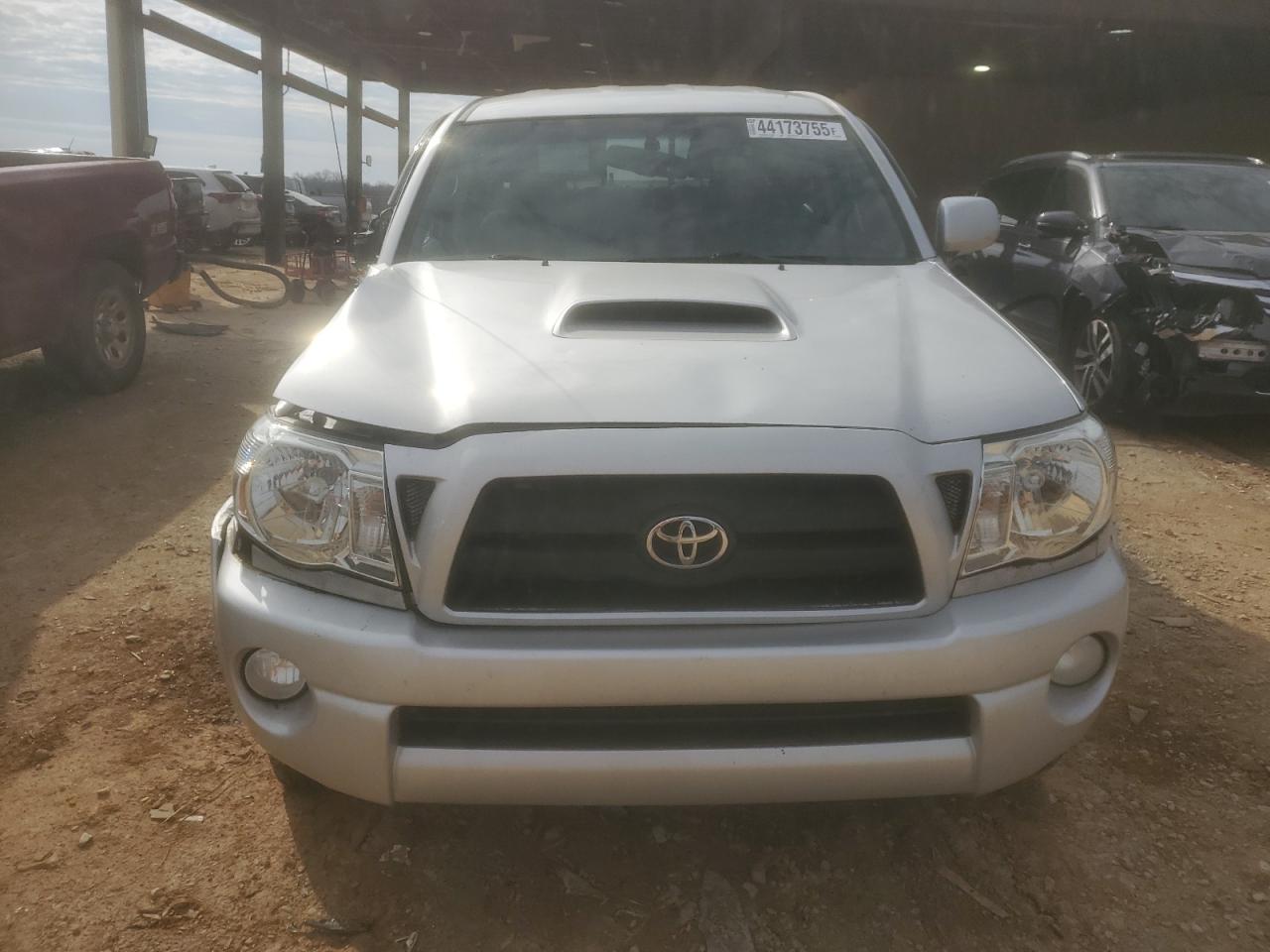 2010 Toyota Tacoma - Image 5