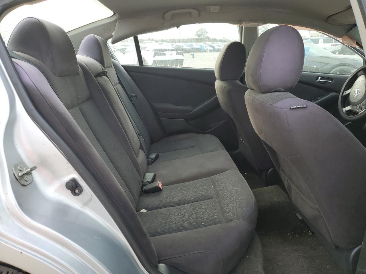2012 Nissan Altima - Image 11