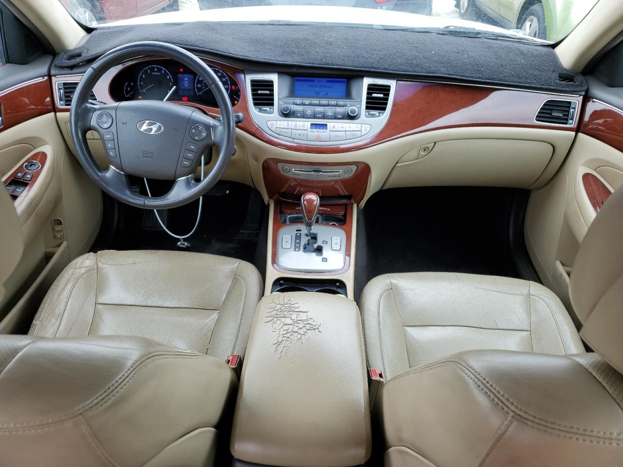 2012 Hyundai Genesis - Image 8