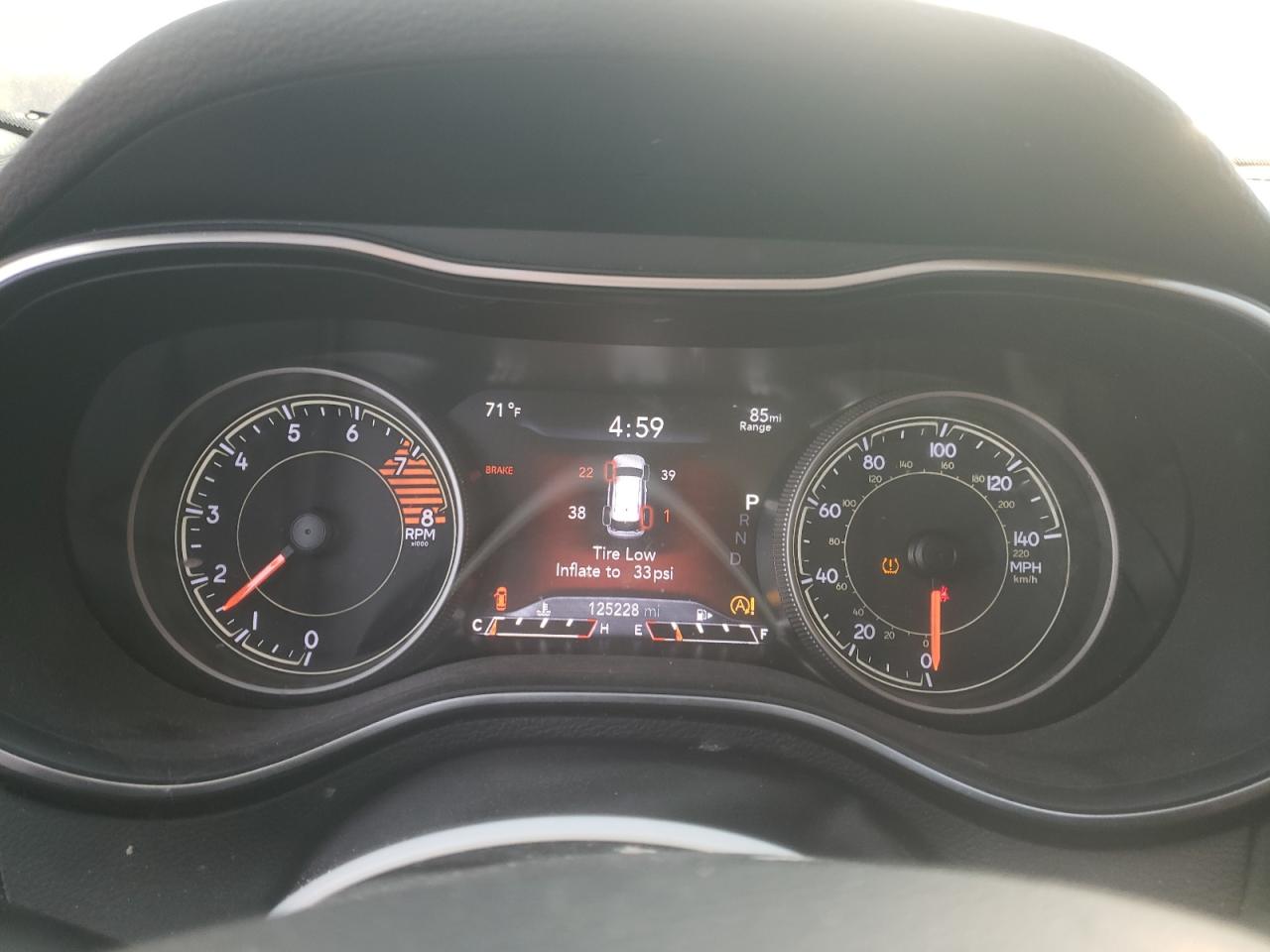 2019 Jeep Grand Cherokee - Image 9