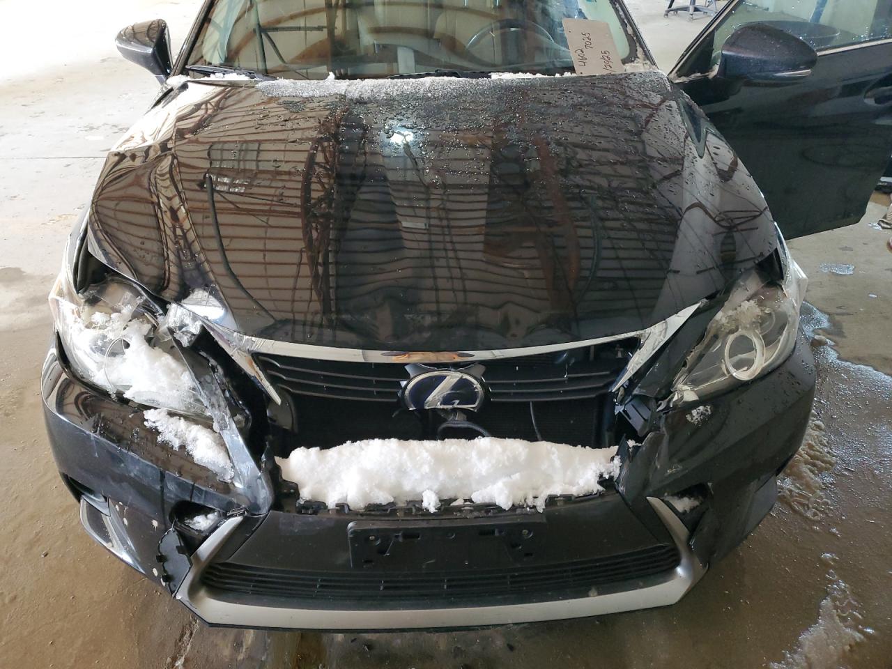 2015 Lexus CT - Image 11