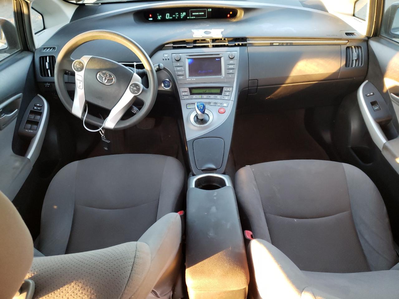 2012 Toyota Prius - Image 8