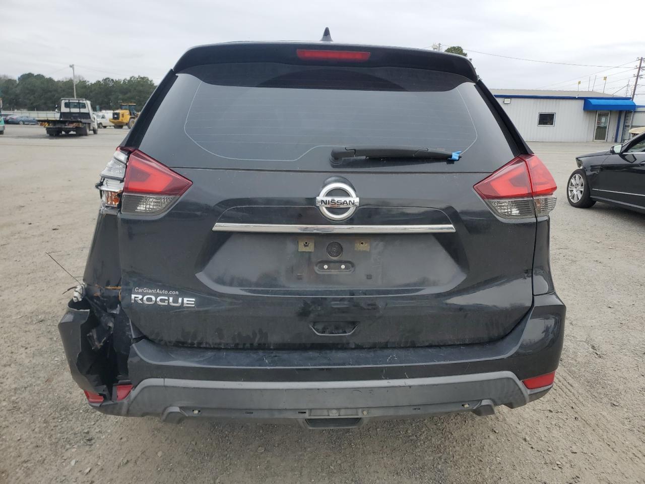 2017 Nissan Rogue - Image 6