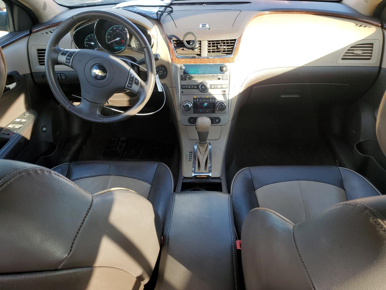 2011 Chevrolet Malibu - Image 8
