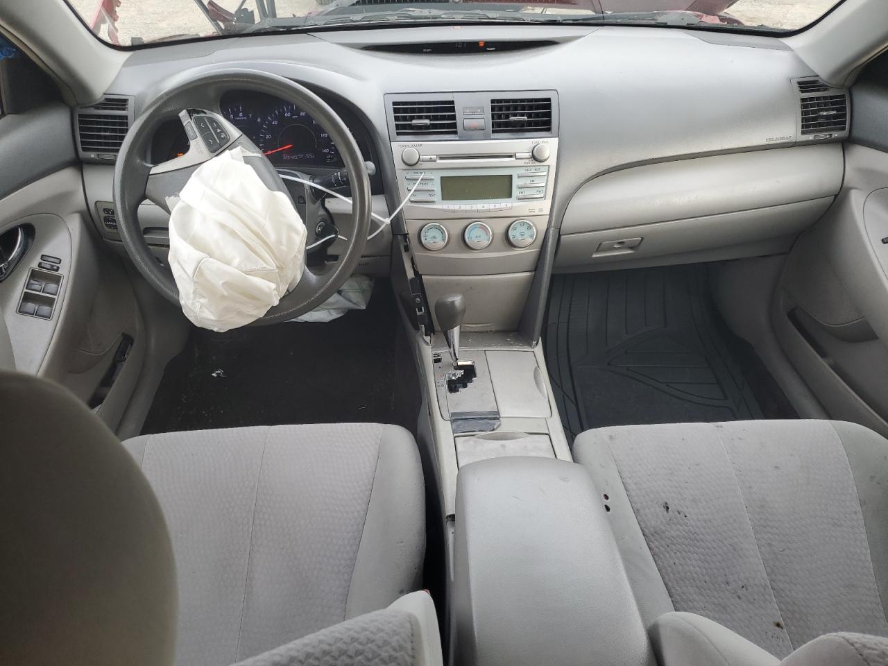 2010 Toyota Camry - Image 8