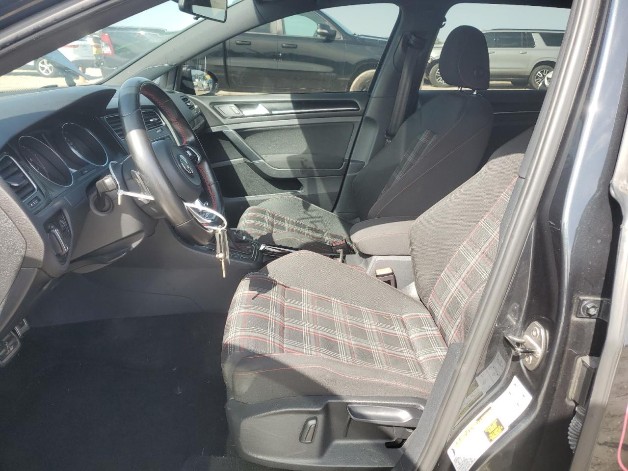 2016 Volkswagen GTI - Image 7