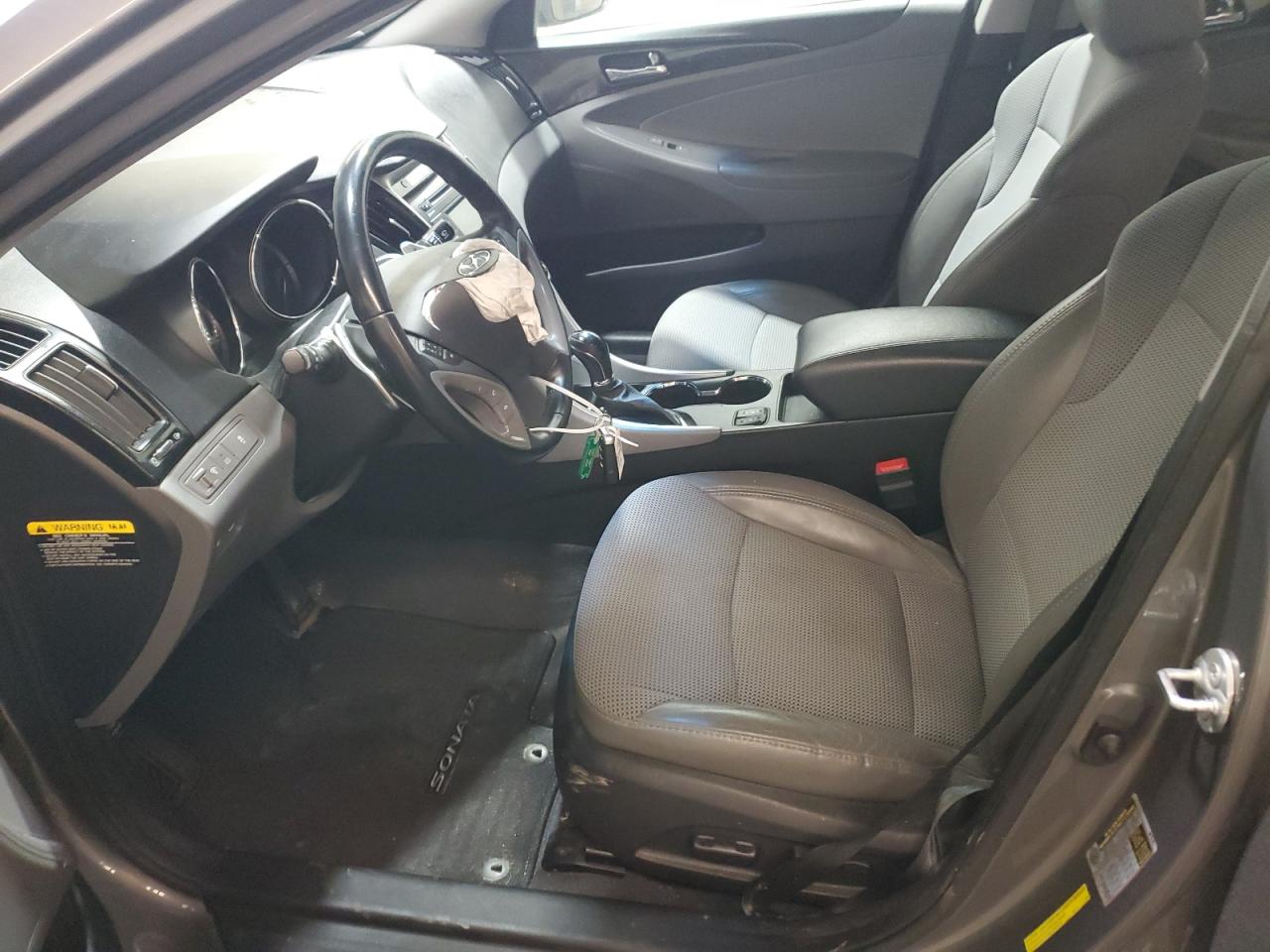 2014 Hyundai Sonata - Image 7