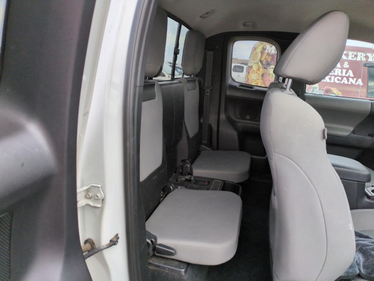 2020 Toyota Tacoma - Image 10