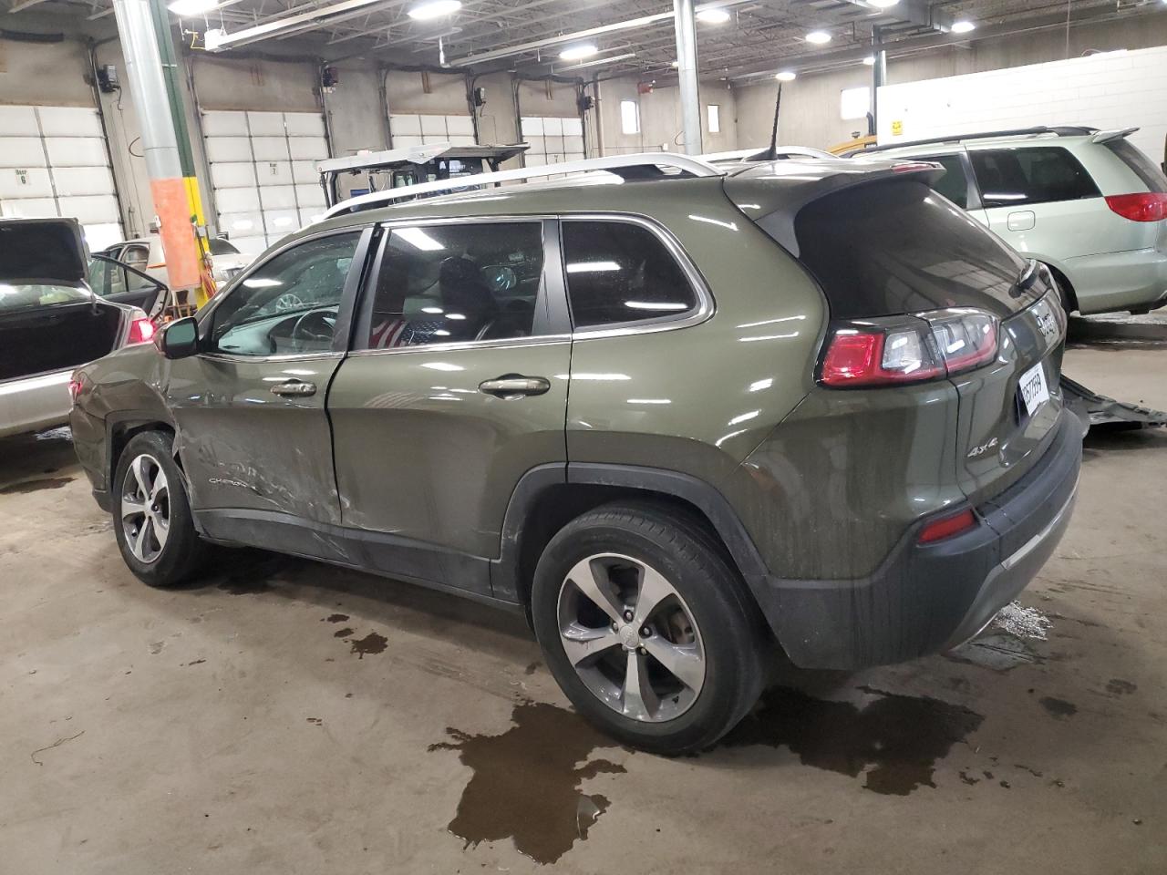 2019 Jeep Grand Cherokee - Image 2