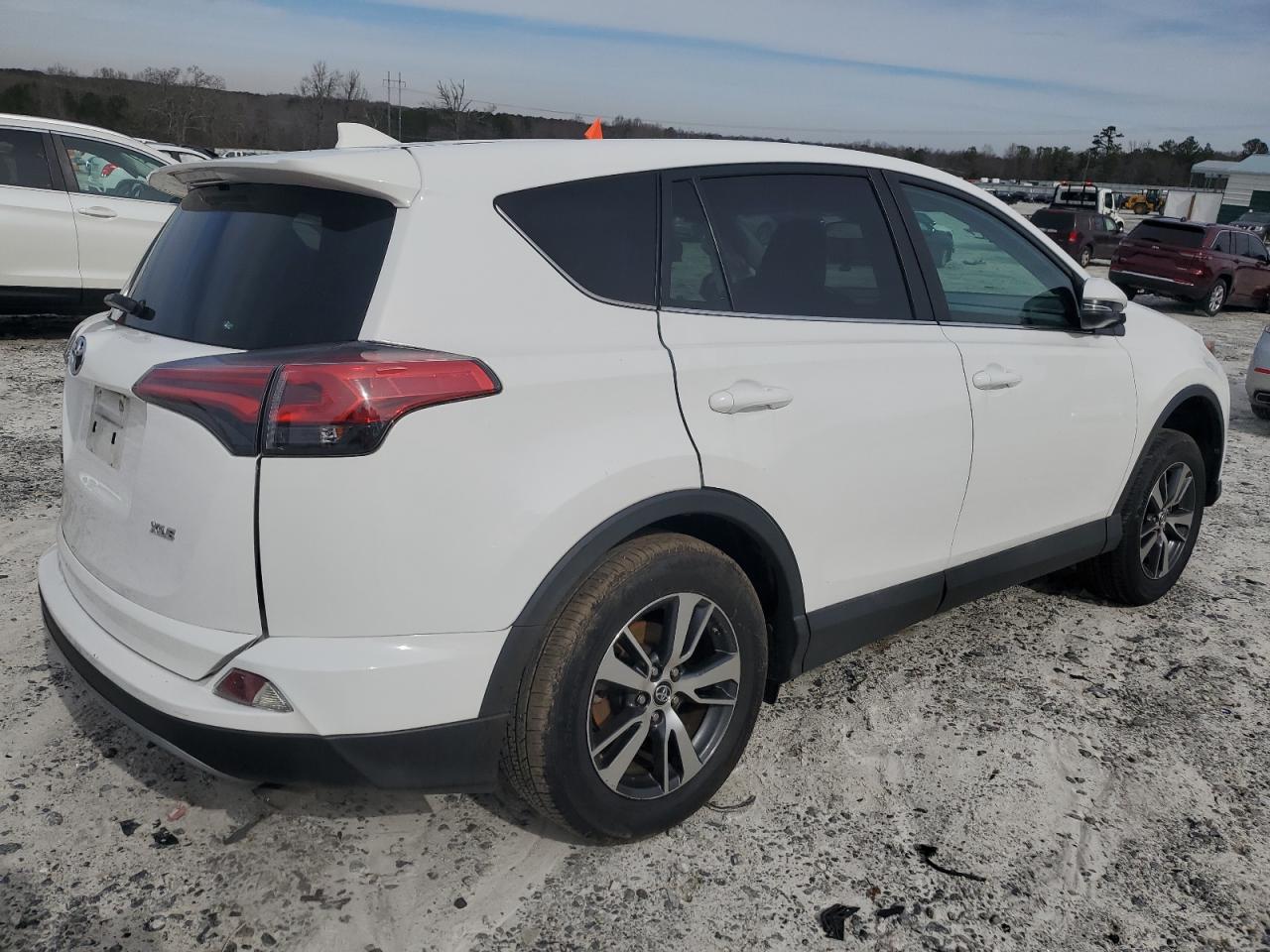 2018 Toyota RAV 4 - Image 3