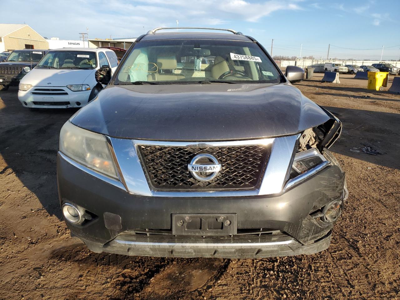 2015 Nissan Pathfinder - Image 5