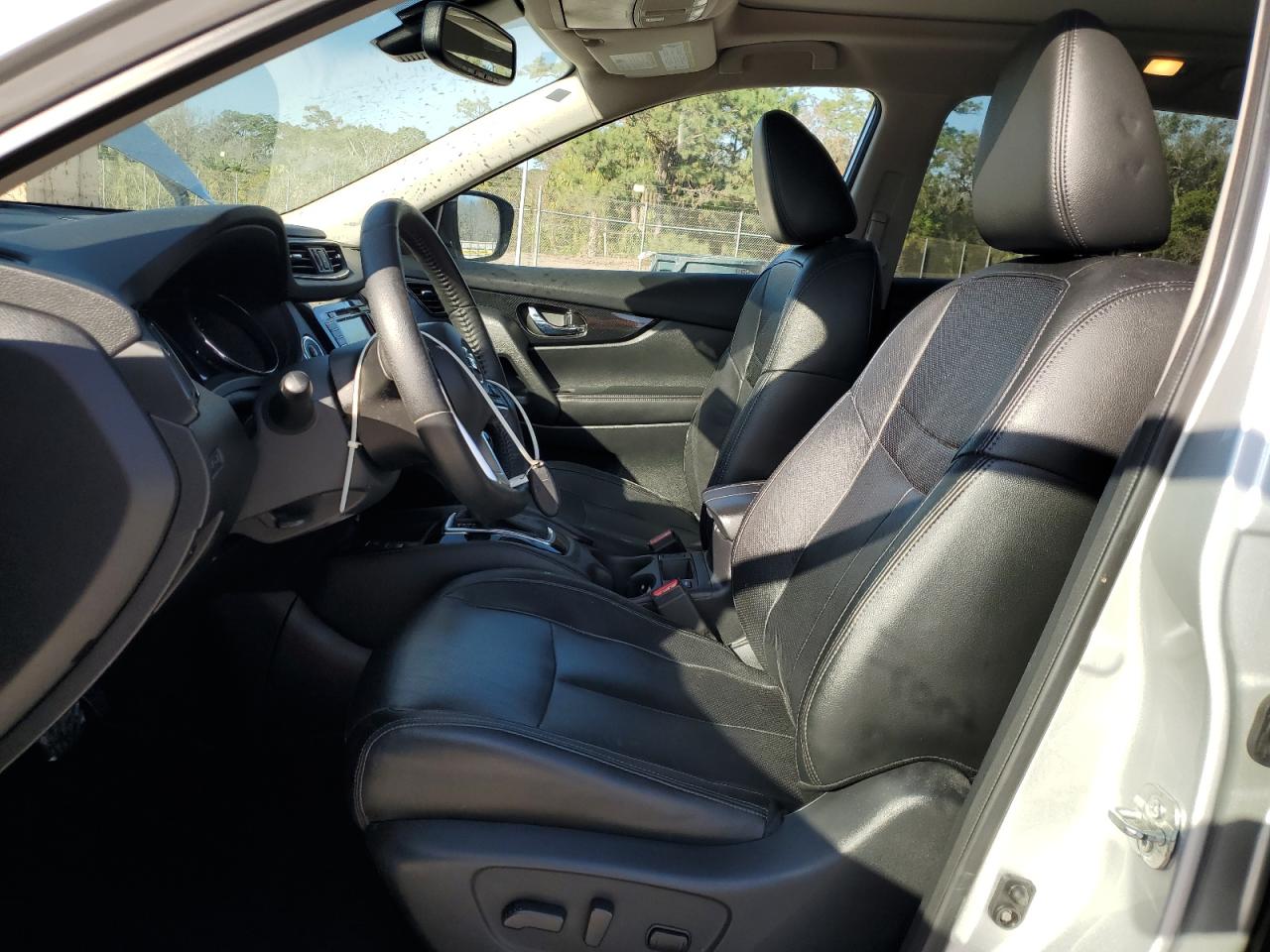 2019 Nissan Rogue - Image 7