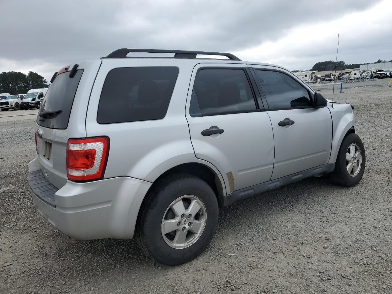 2011 Ford Escape - Image 3
