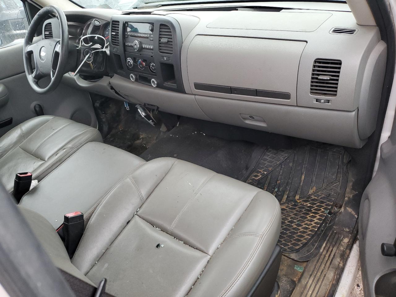 2009 Chevrolet Silverado - Image 8