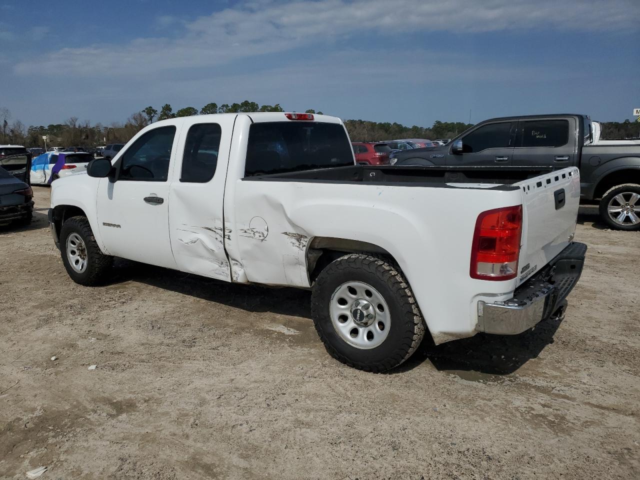 2012 GMC Sierra - Image 2