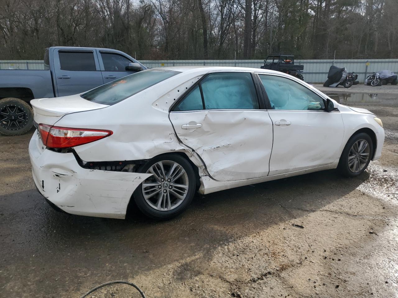 2016 Toyota Camry - Image 3