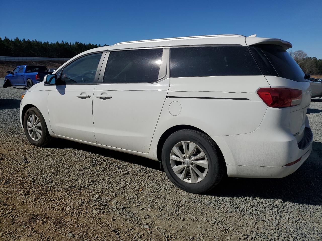 2017 Kia Sedona - Image 2