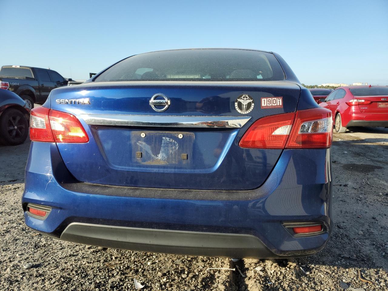 2017 Nissan Sentra - Image 6