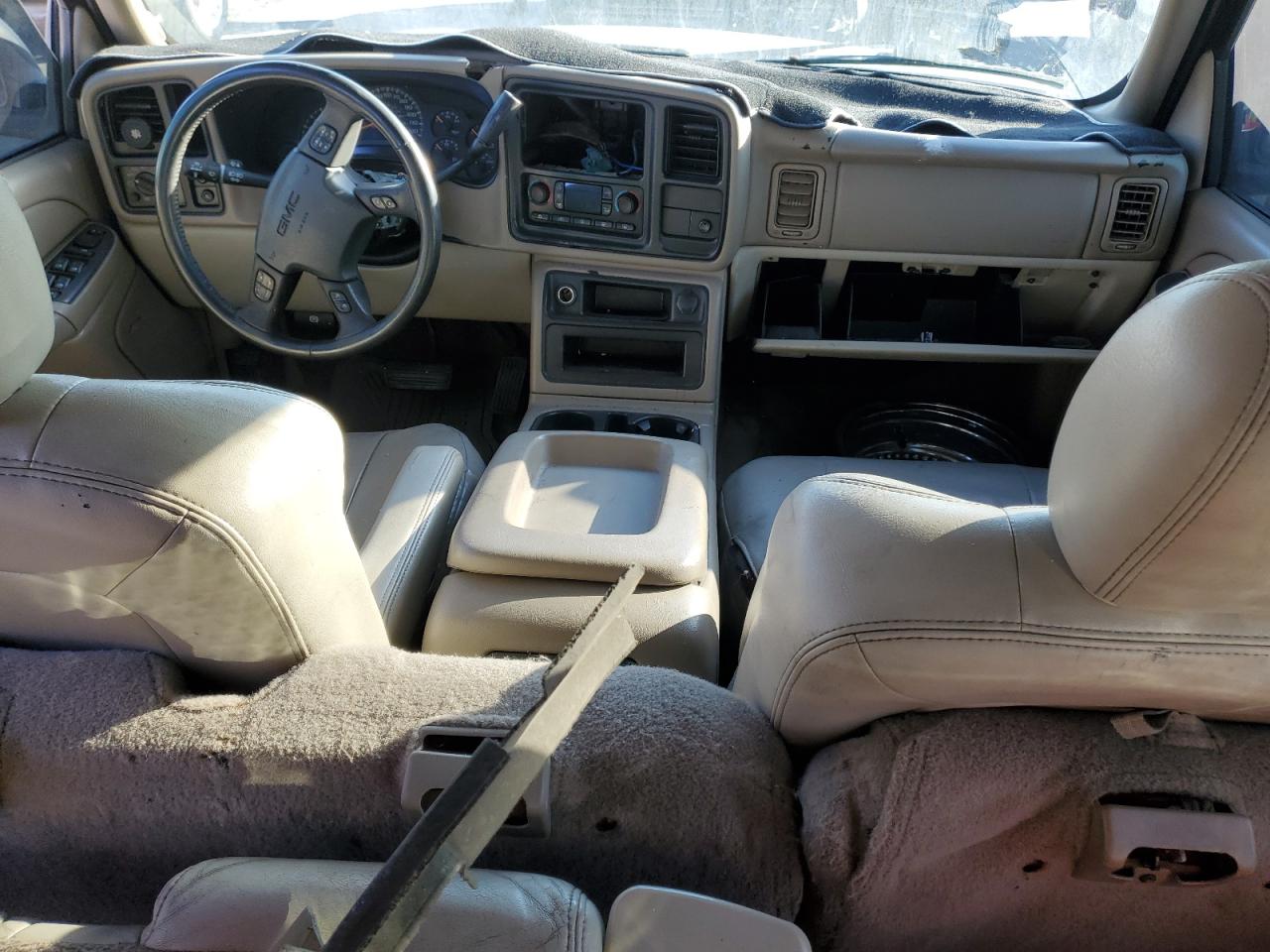 2004 GMC Yukon - Image 8
