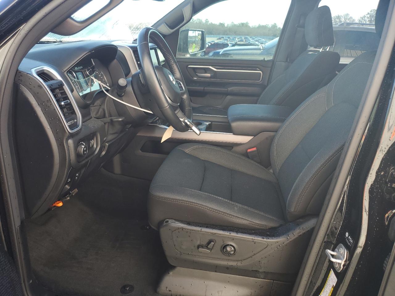 2021 RAM 1500 - Image 7