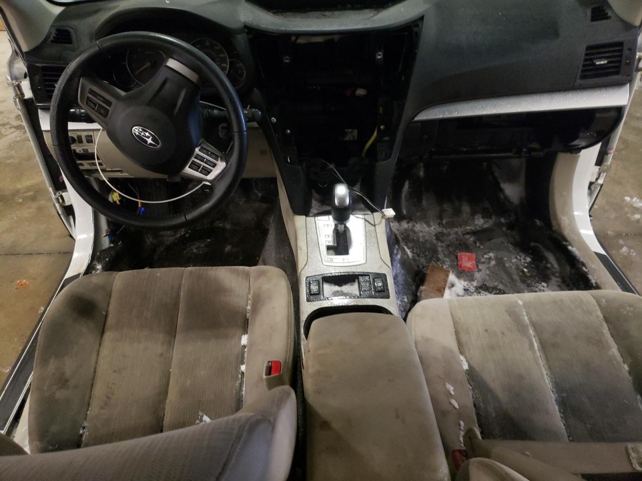 2014 Subaru Outback - Image 8