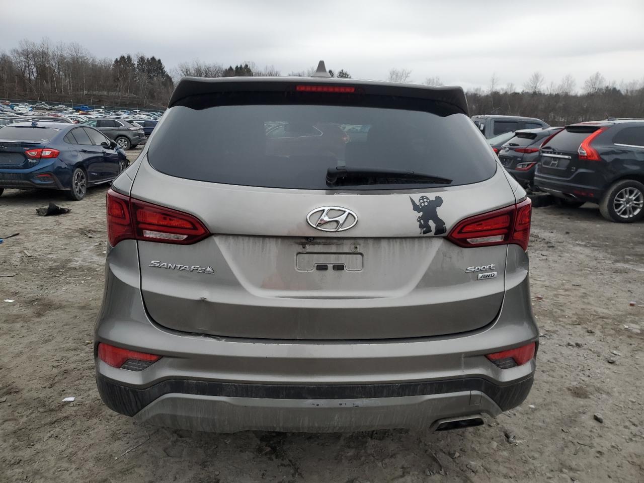 2017 Hyundai Santa Fe - Image 6