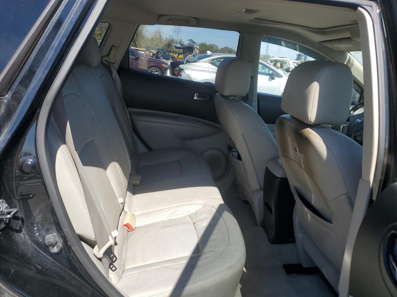 2011 Nissan Rogue - Image 11