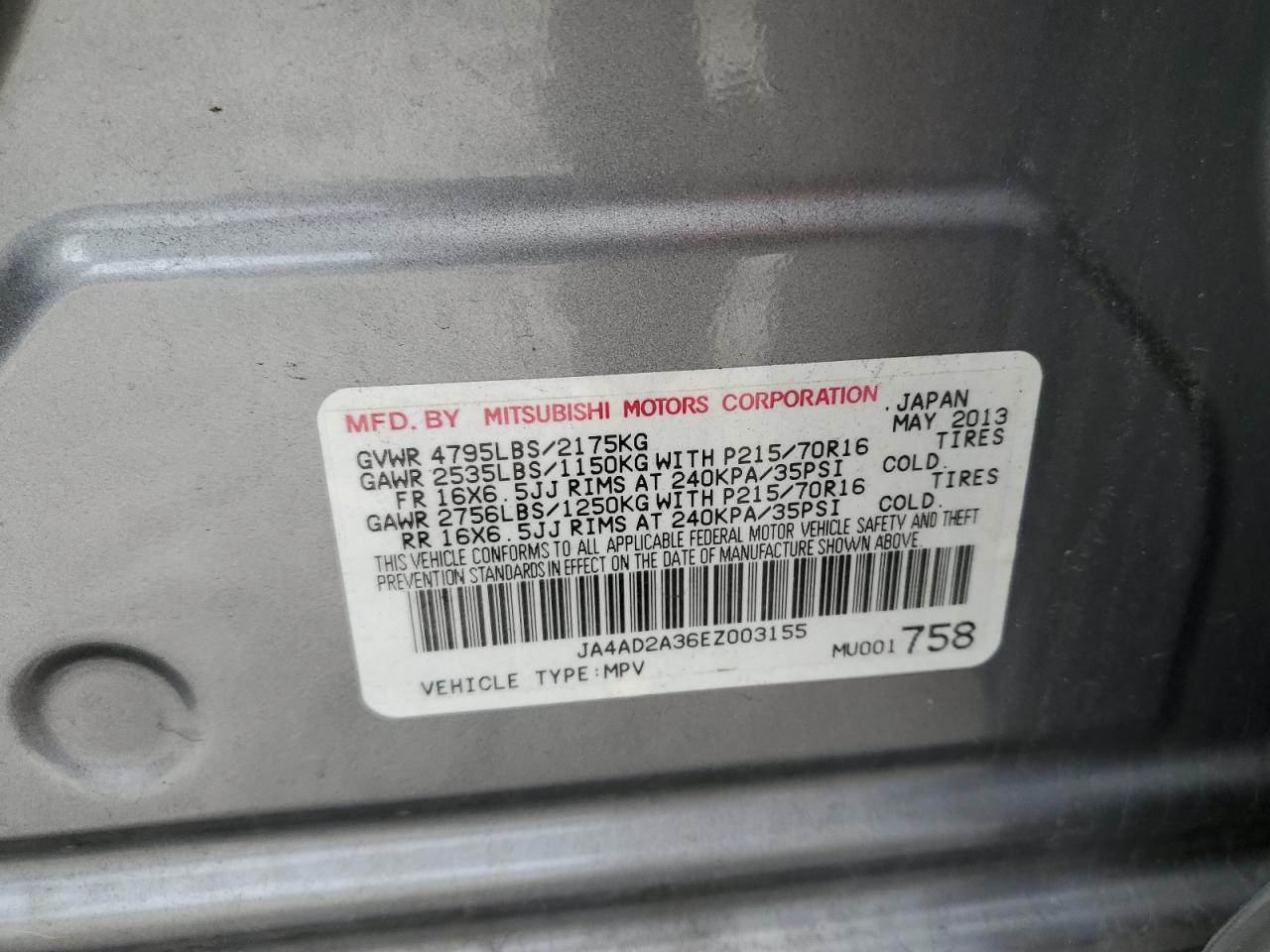 2014 Mitsubishi Outlander - Image 13
