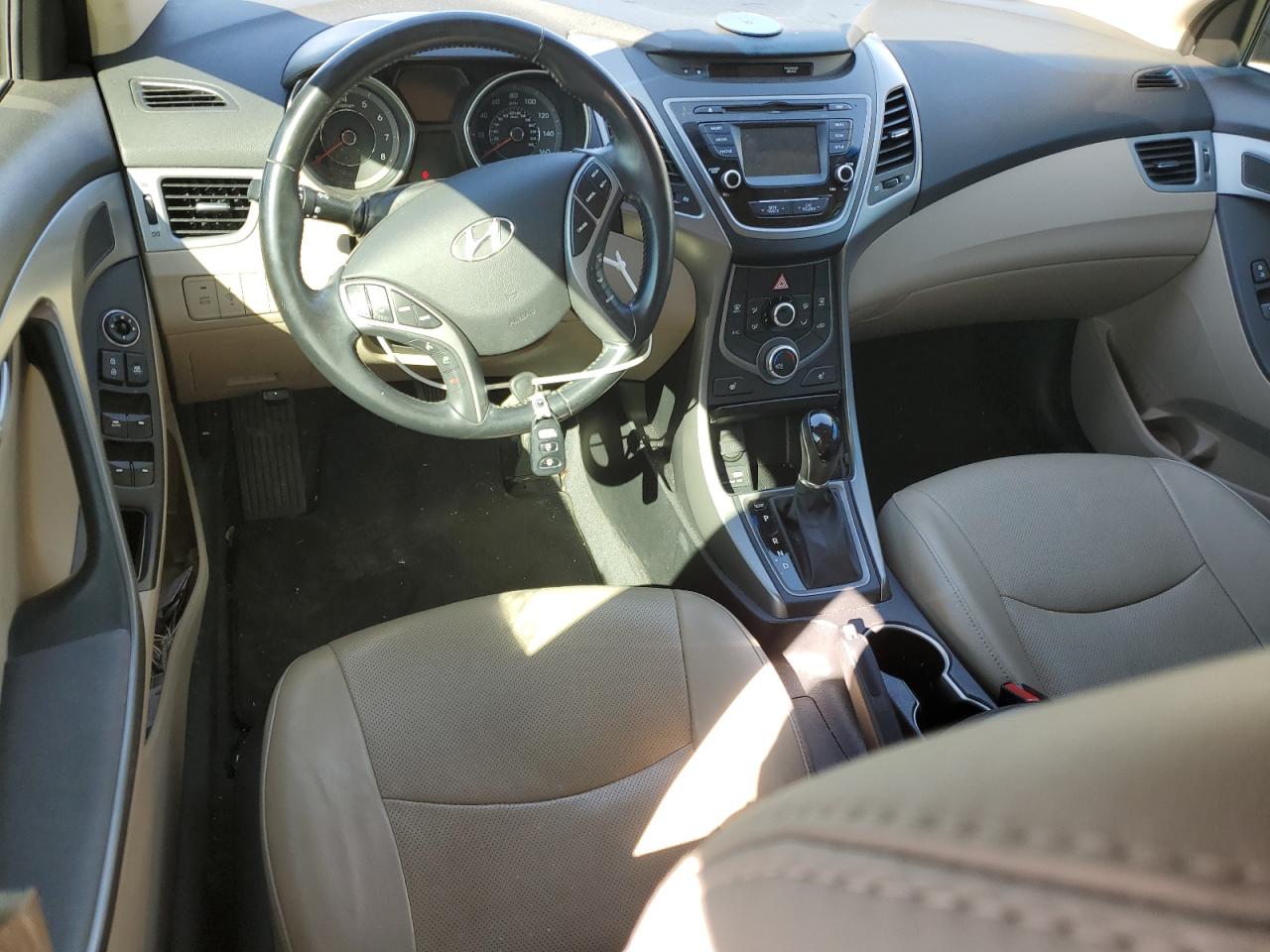 2014 Hyundai Elantra - Image 8