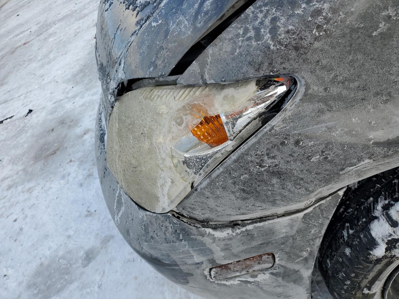 2005 Toyota xA - Image 13