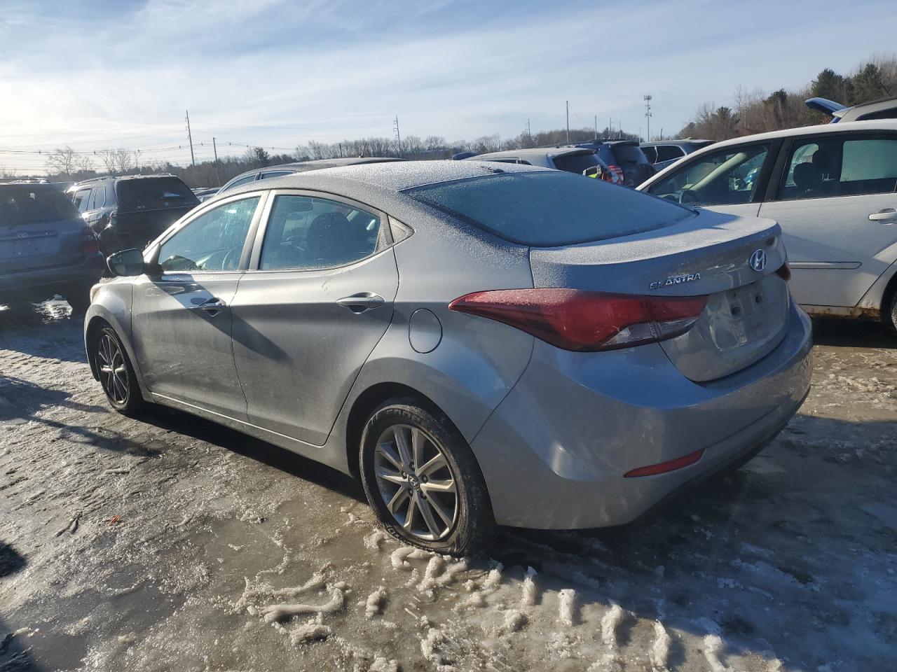2015 Hyundai Elantra - Image 2