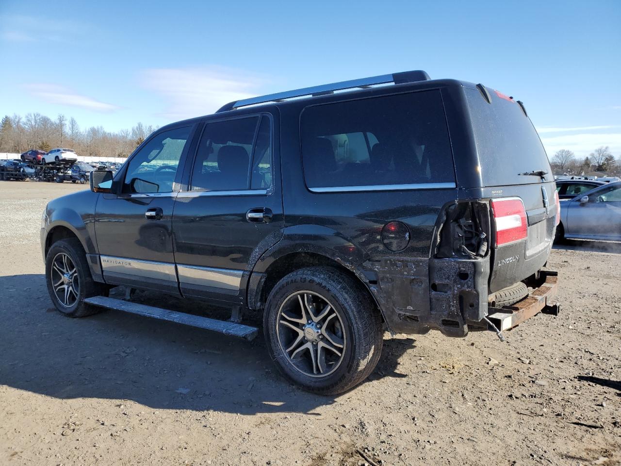 2008 Lincoln Navigator - Image 2
