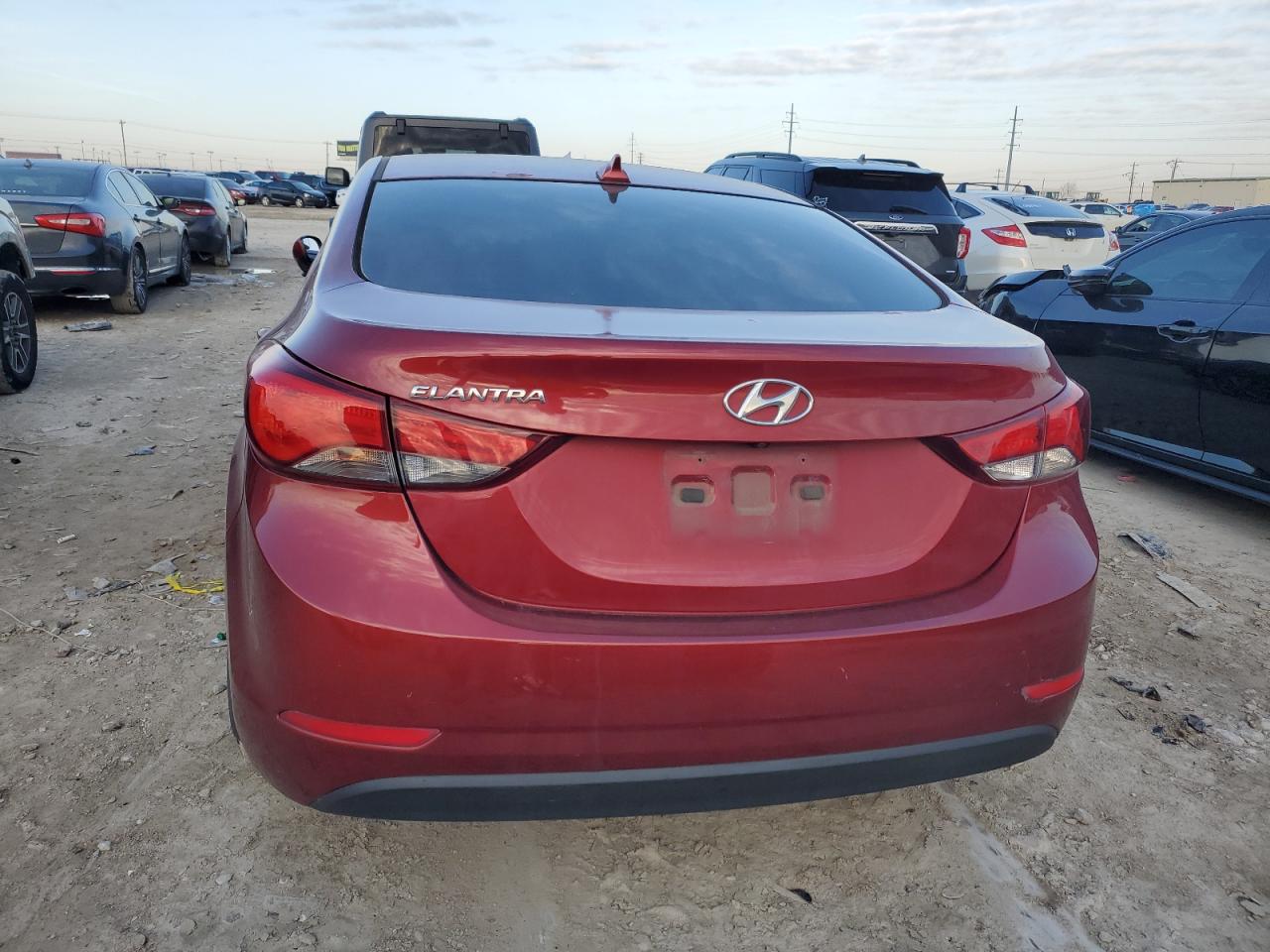 2016 Hyundai Elantra - Image 6