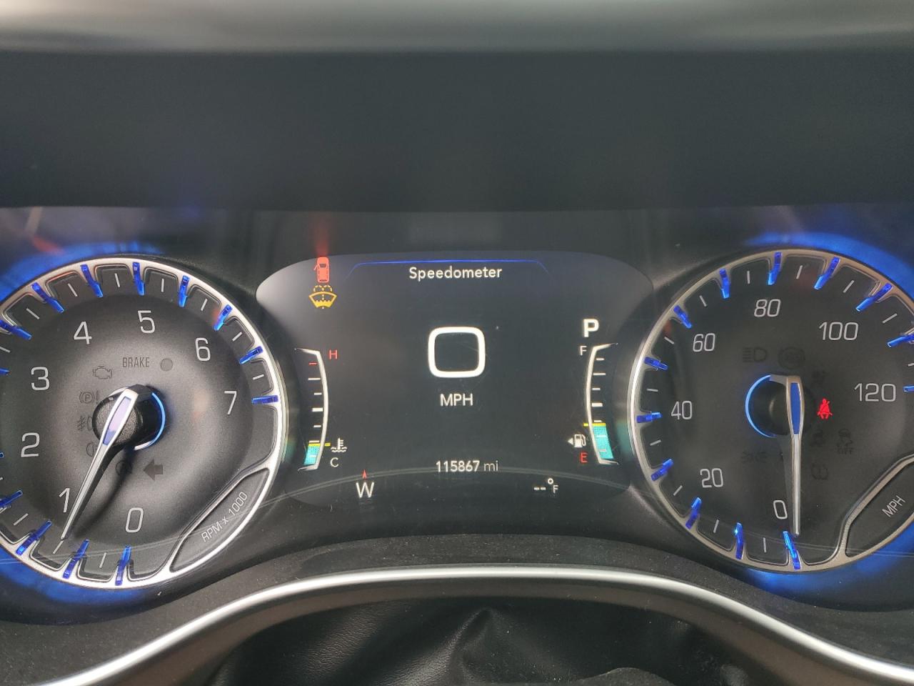 2018 Chrysler Pacifica - Image 9