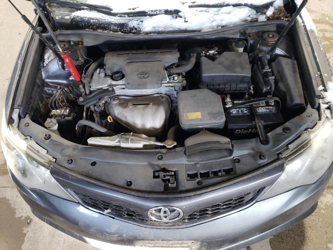 2014 Toyota Camry - Image 12