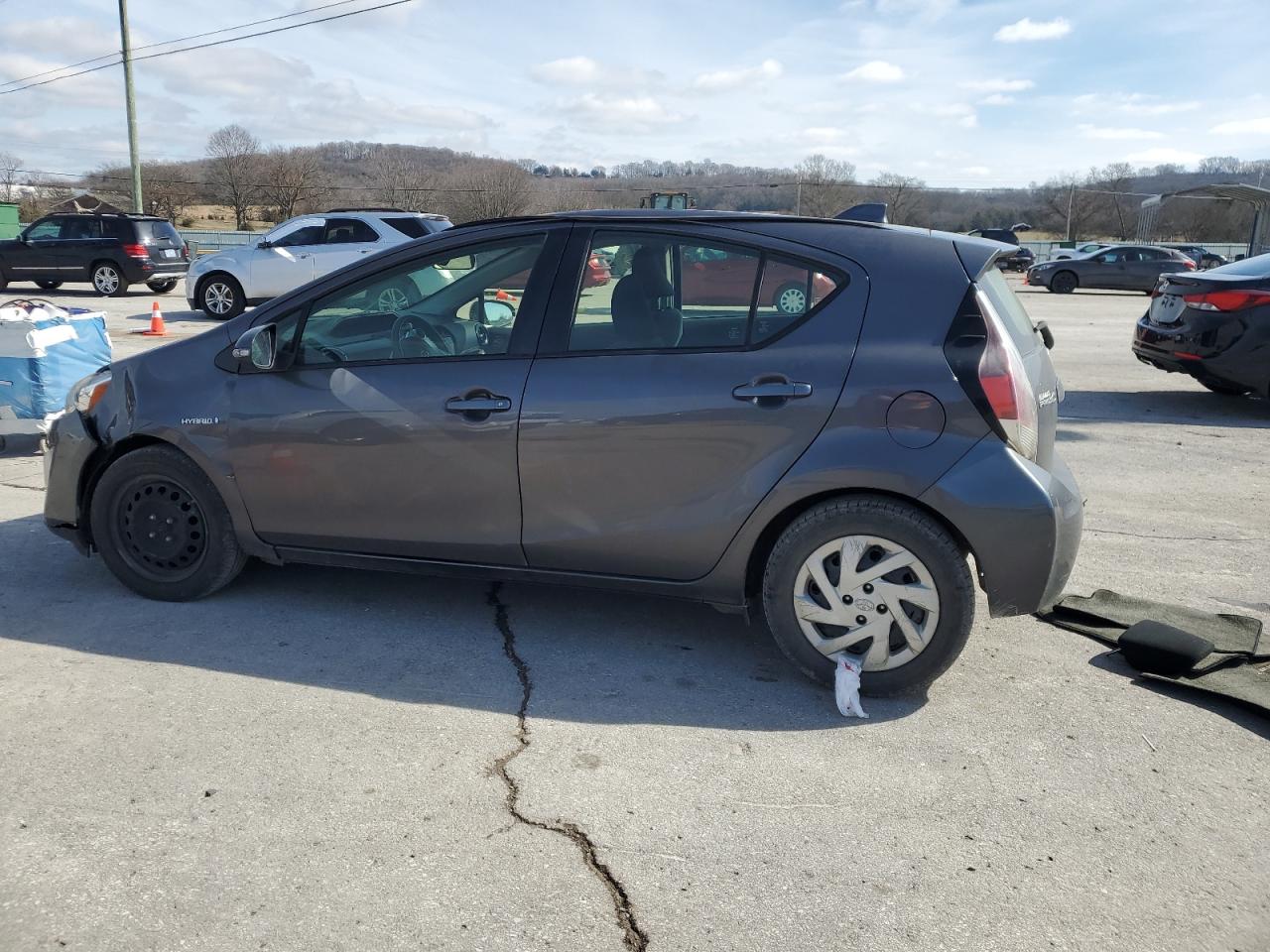 2015 Toyota Prius - Image 2