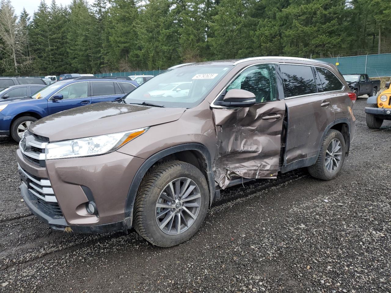 2019 Toyota Highlander - Image 1