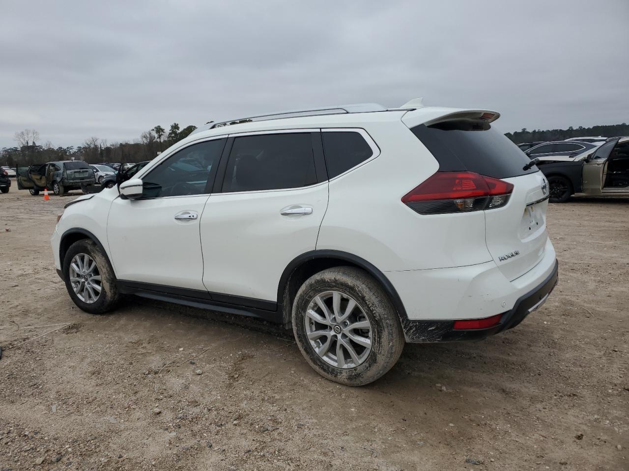 KNMAT2MT4KP556396 NISSAN ROGUE 2019