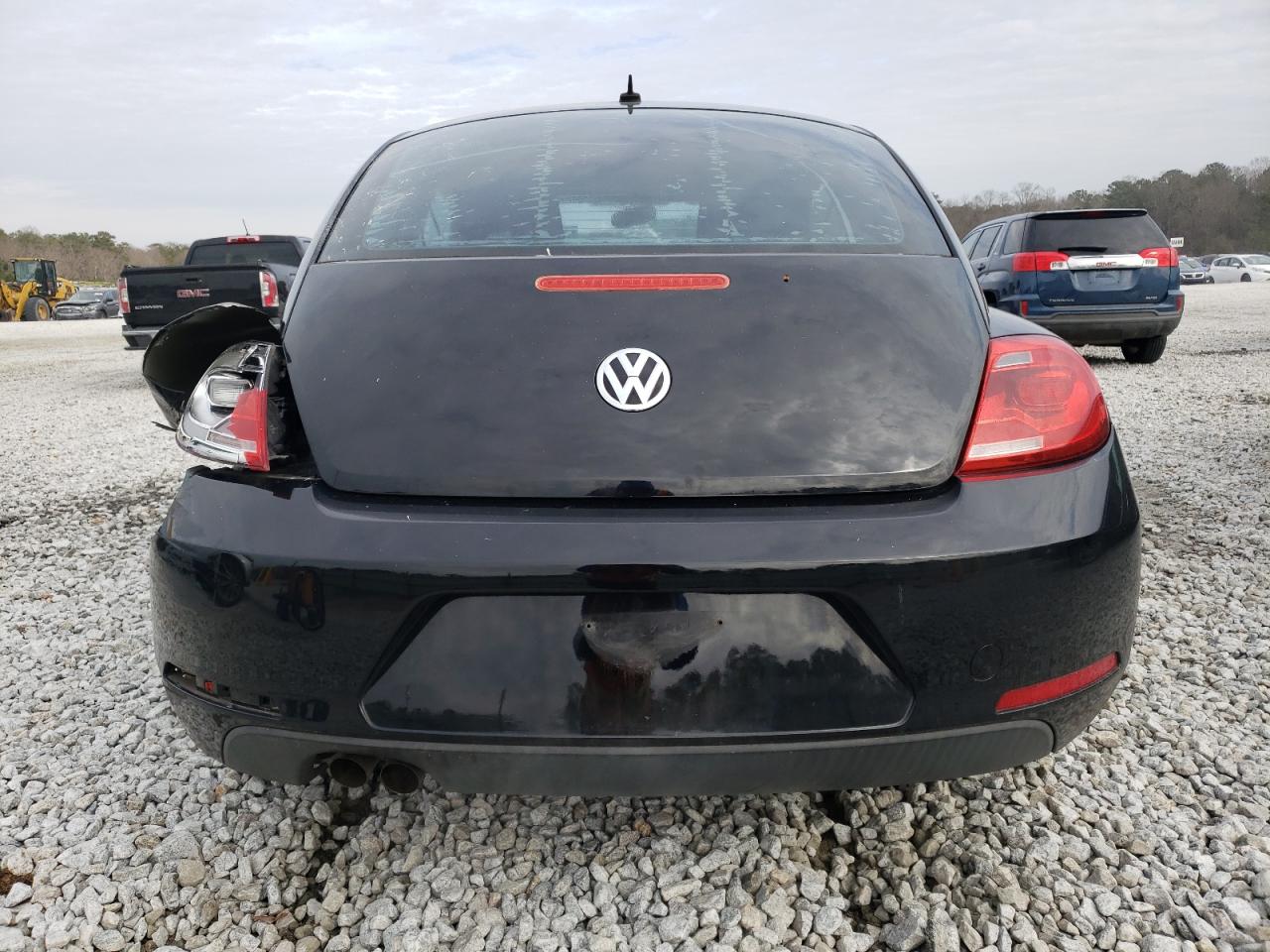2013 Volkswagen Beetle - Image 6