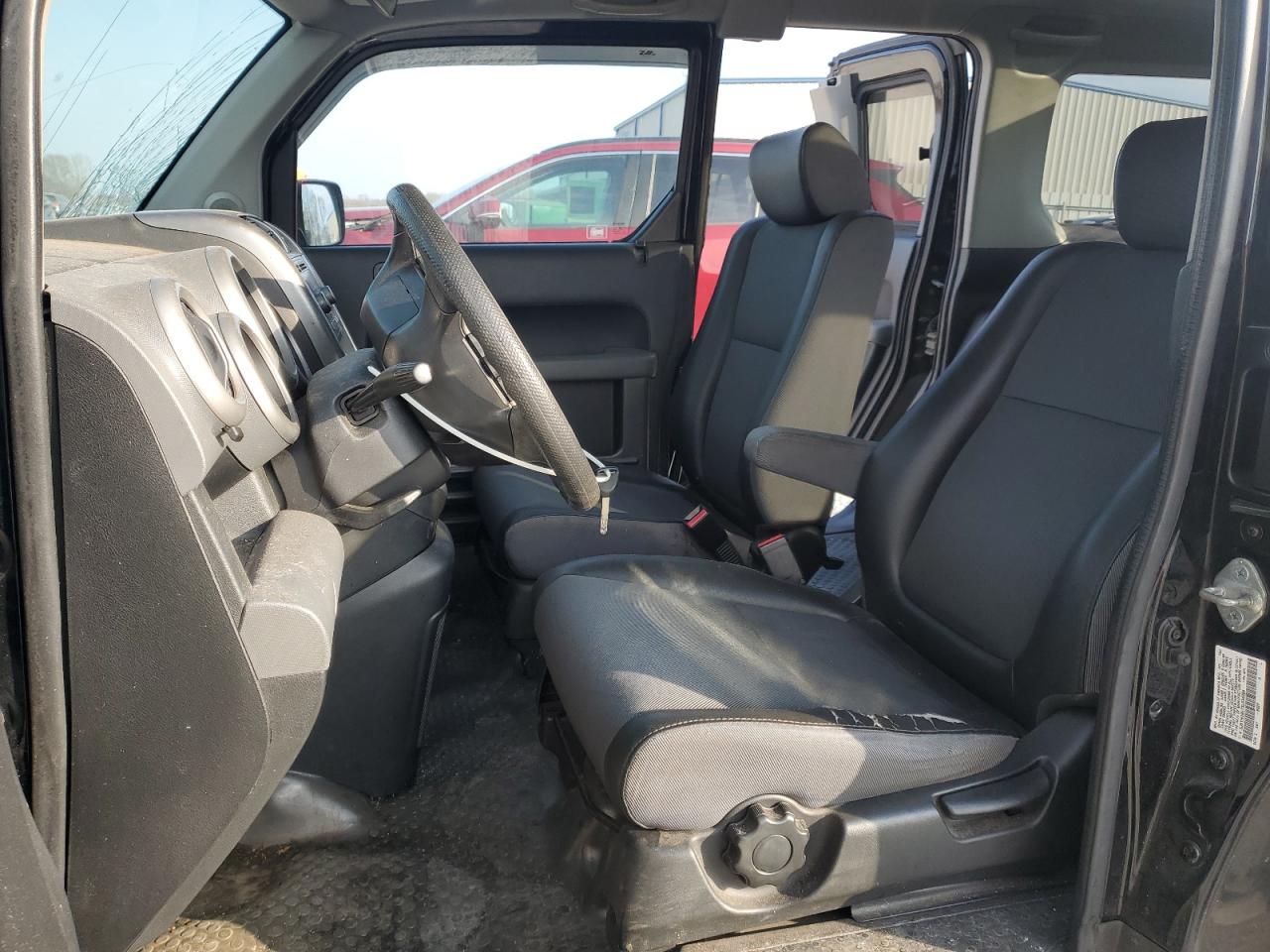 2003 Honda Element - Image 7