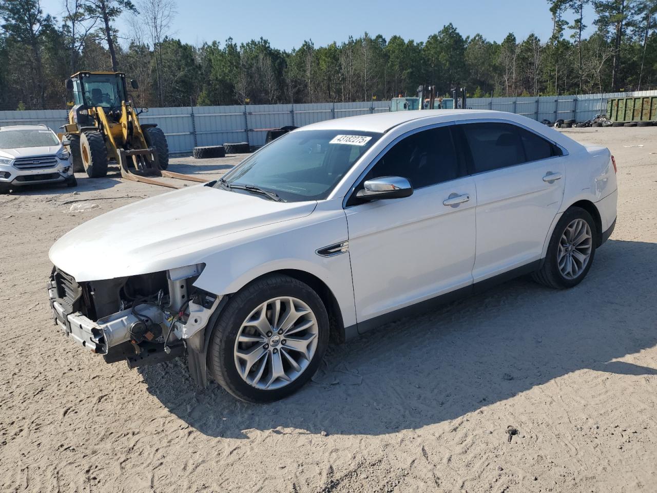 2014 Ford Taurus - Image 1