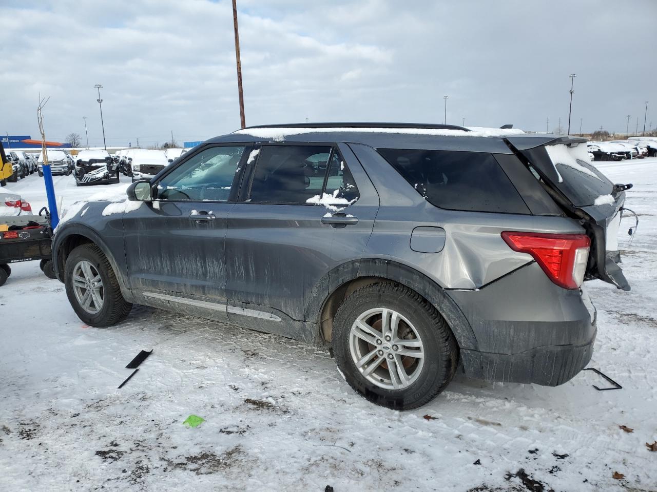 2022 Ford Explorer - Image 2