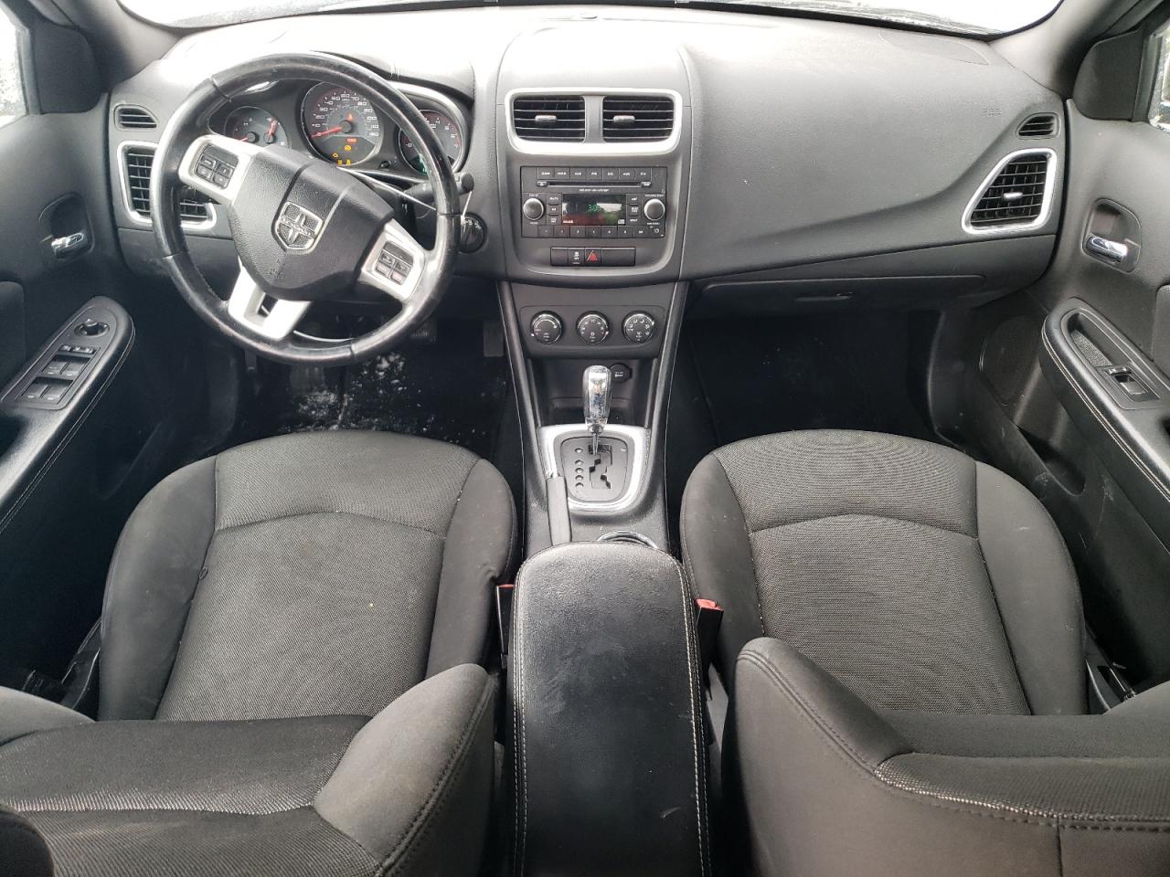 2012 Dodge Avenger - Image 8