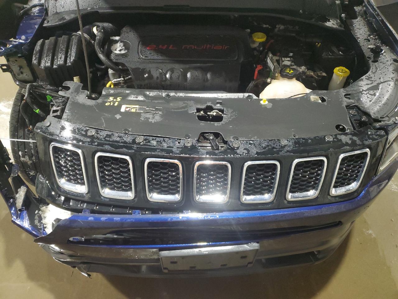 2018 Jeep Compass - Image 12